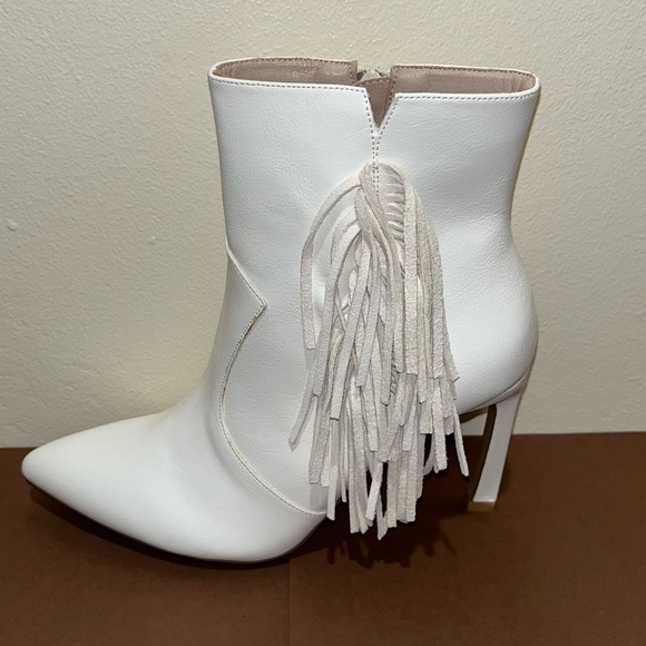 Brand New White Karson Faux Leather Heeled Fringe Bootie - Picture 2 of 9